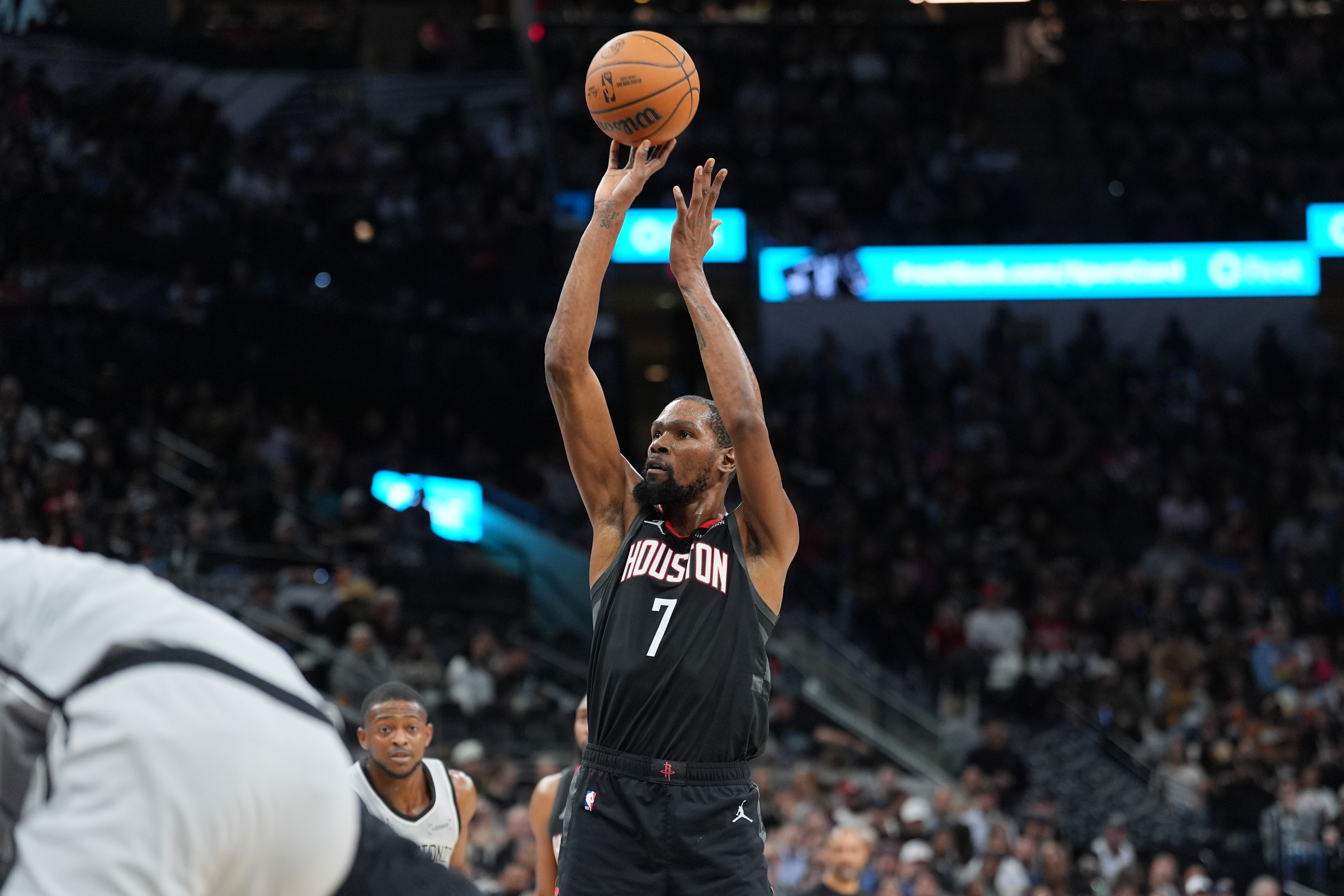 c7娱乐游戏-杜兰特生涯第343场至少30分且TS60%+ 历史第二多&詹姆斯411第一