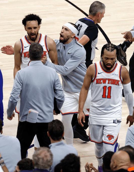 c7娱乐游戏-尼克斯105-95逆袭马刺，1-0领先！我认清了5个现实：文班暴露短板